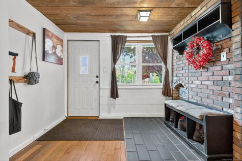 17 Bevin Boulevard East Hampton CT 06424