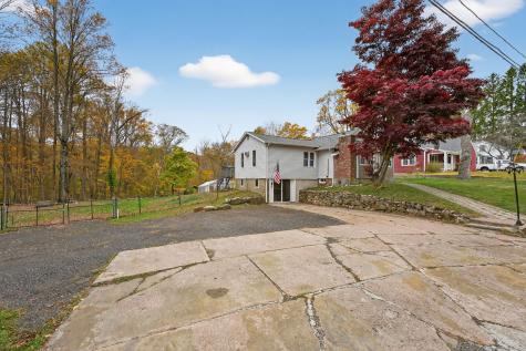 17 Bevin Boulevard East Hampton CT 06424