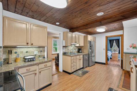 17 Bevin Boulevard East Hampton CT 06424