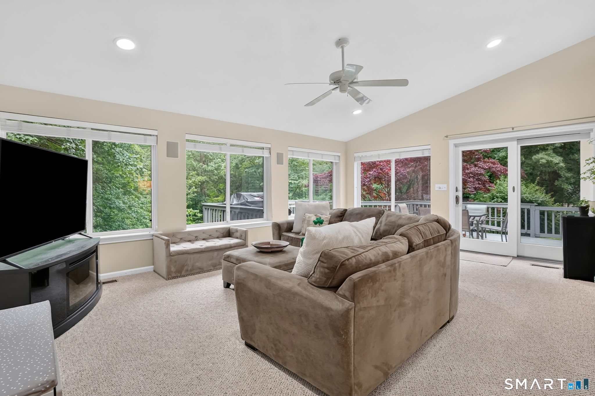 10 Sidney Way Simsbury CT 06070