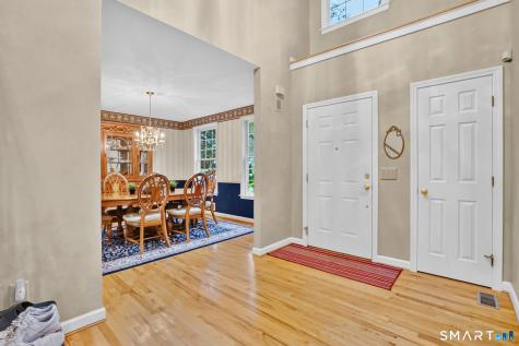 10 Sidney Way Simsbury CT 06070