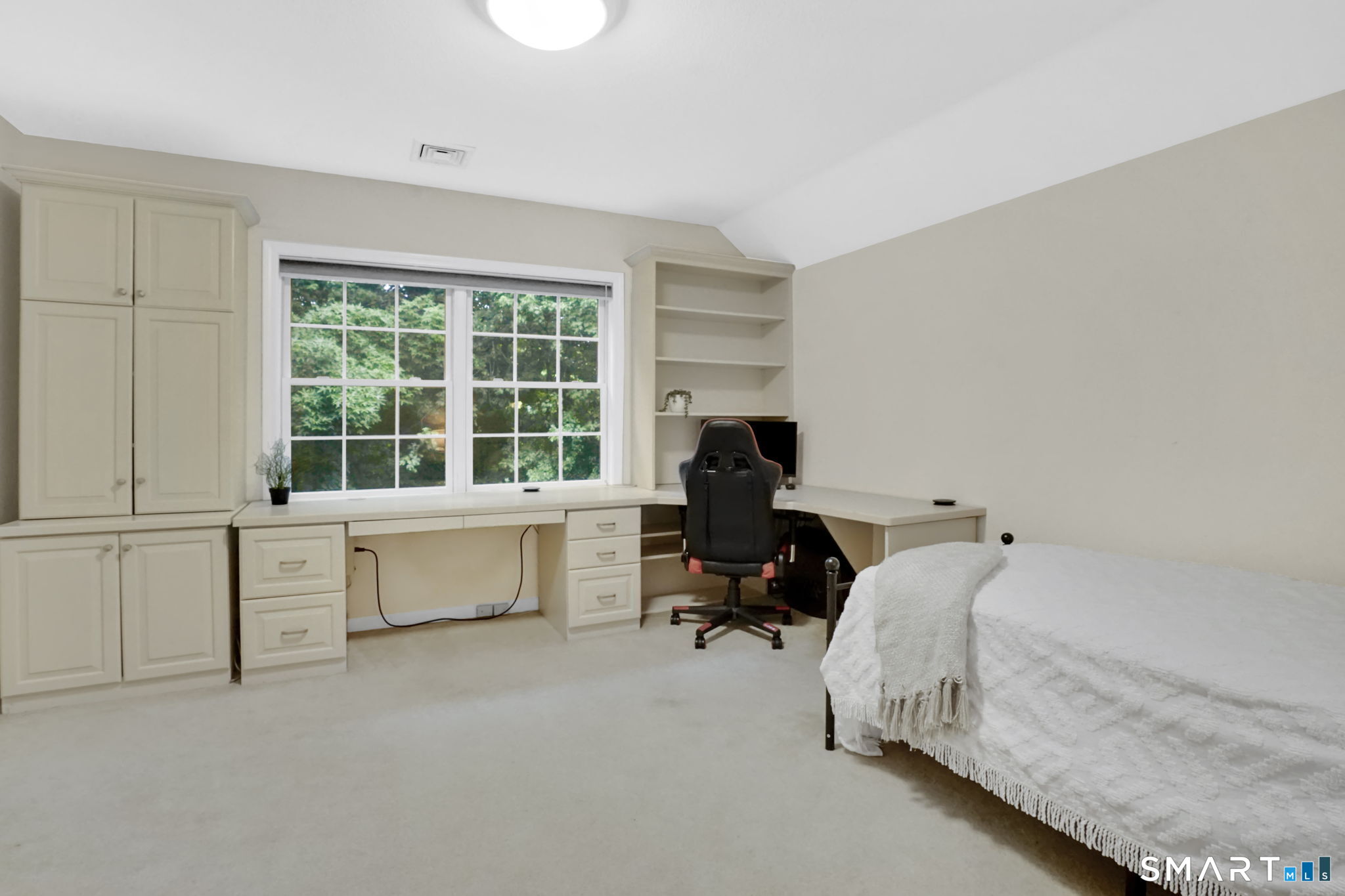 10 Sidney Way Simsbury CT 06070