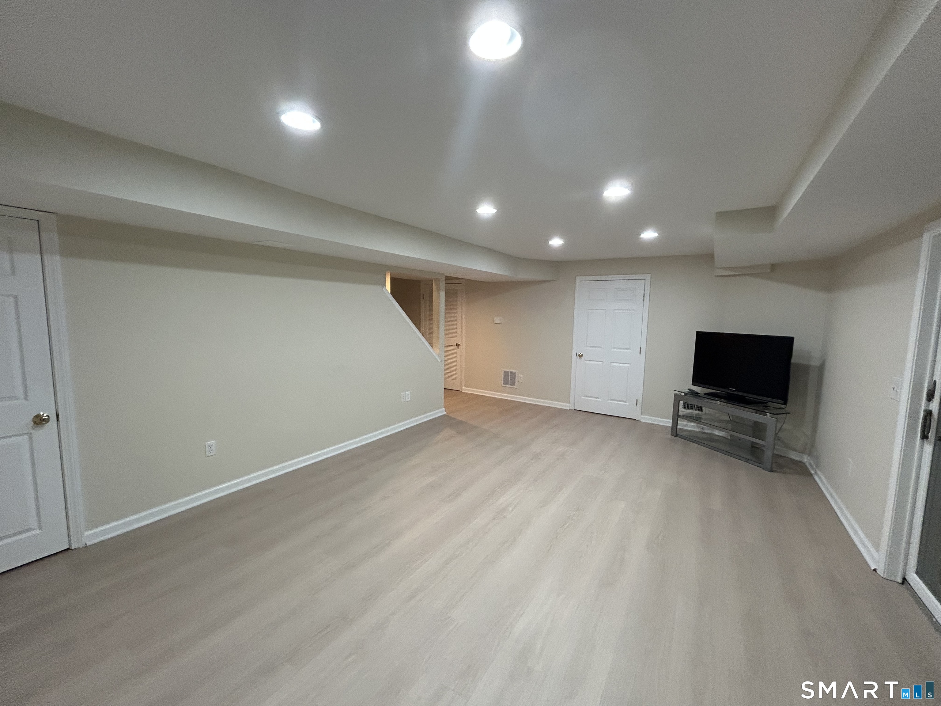 10 Sidney Way Simsbury CT 06070