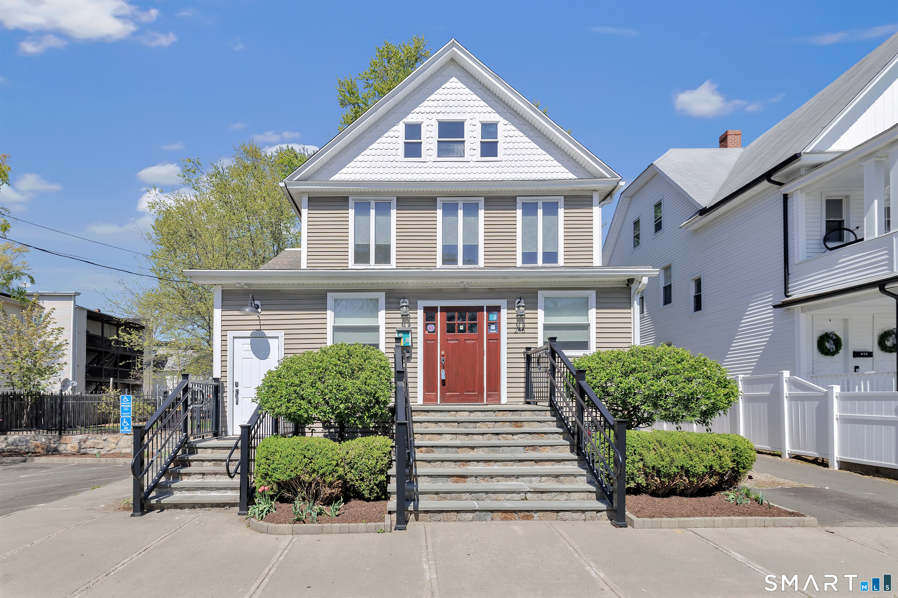 246 Lenox Avenue Bridgeport CT 06605