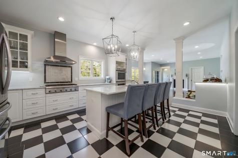 9 Sunset Ridge Drive Guilford CT 06437