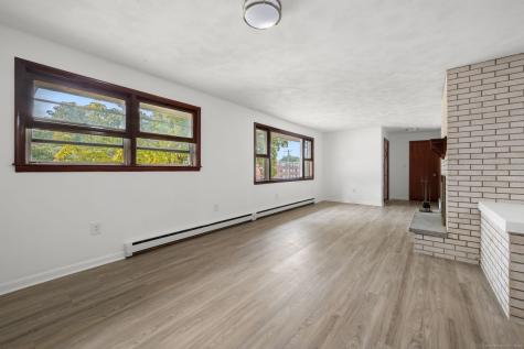 57 Farmington Avenue New London CT 06320