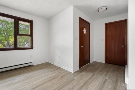 57 Farmington Avenue New London CT 06320