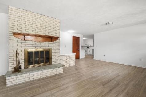 57 Farmington Avenue New London CT 06320