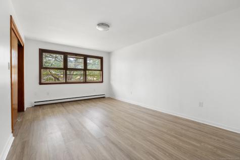 57 Farmington Avenue New London CT 06320