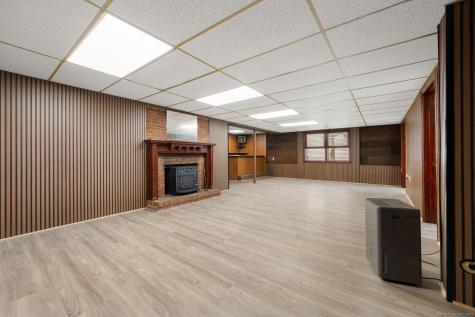 57 Farmington Avenue New London CT 06320