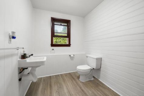 57 Farmington Avenue New London CT 06320