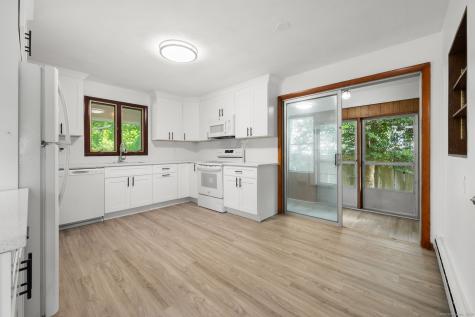 57 Farmington Avenue New London CT 06320