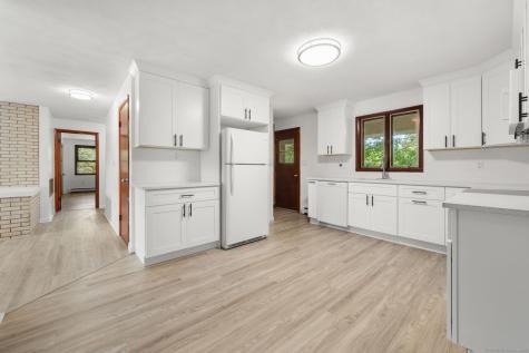 57 Farmington Avenue New London CT 06320