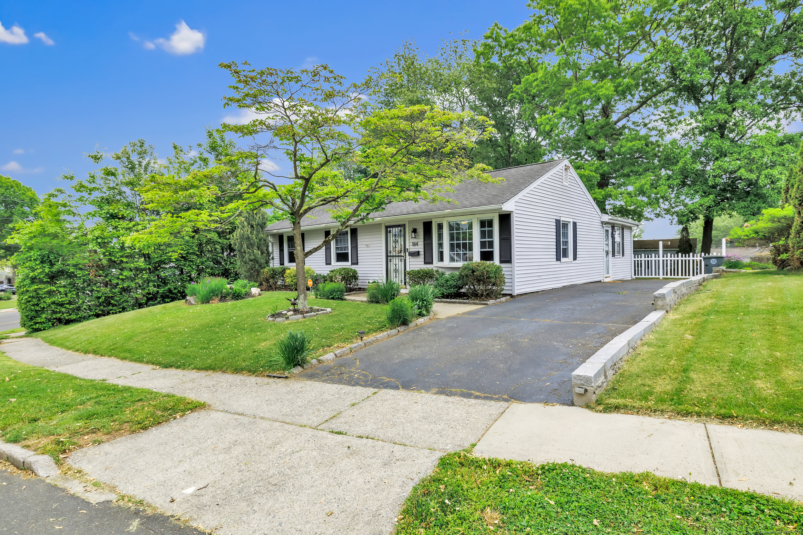 184 Seaflower Road Milford CT 06460