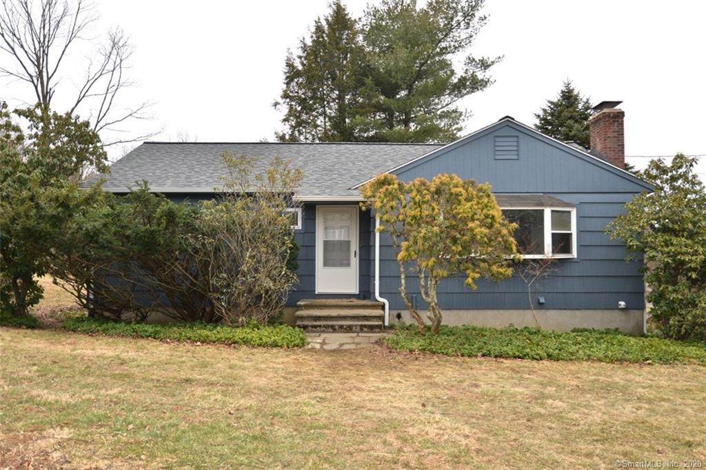 13 Knollwood Drive Newtown CT 06470