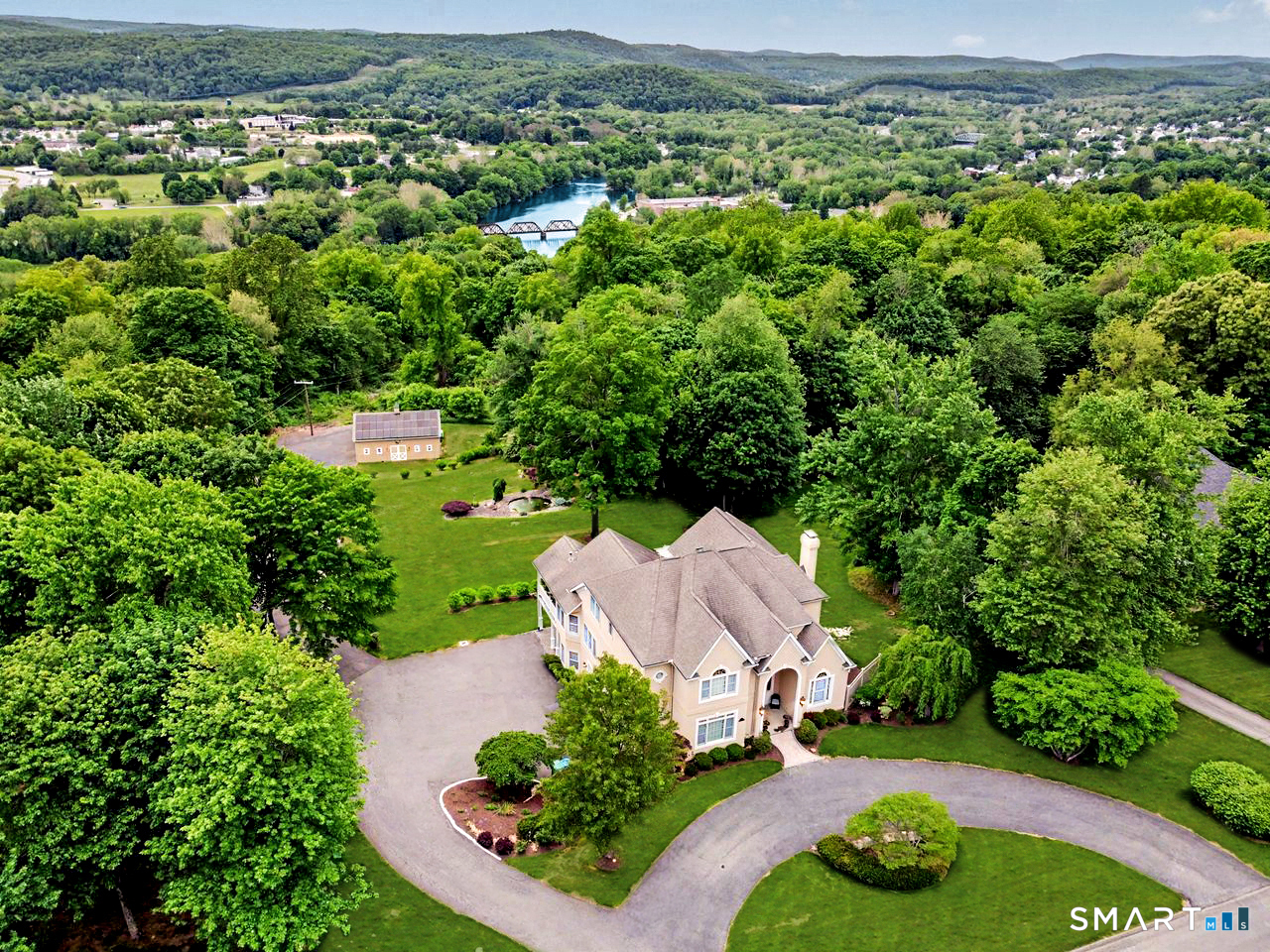 17 Meredith Lane New Milford CT 06776