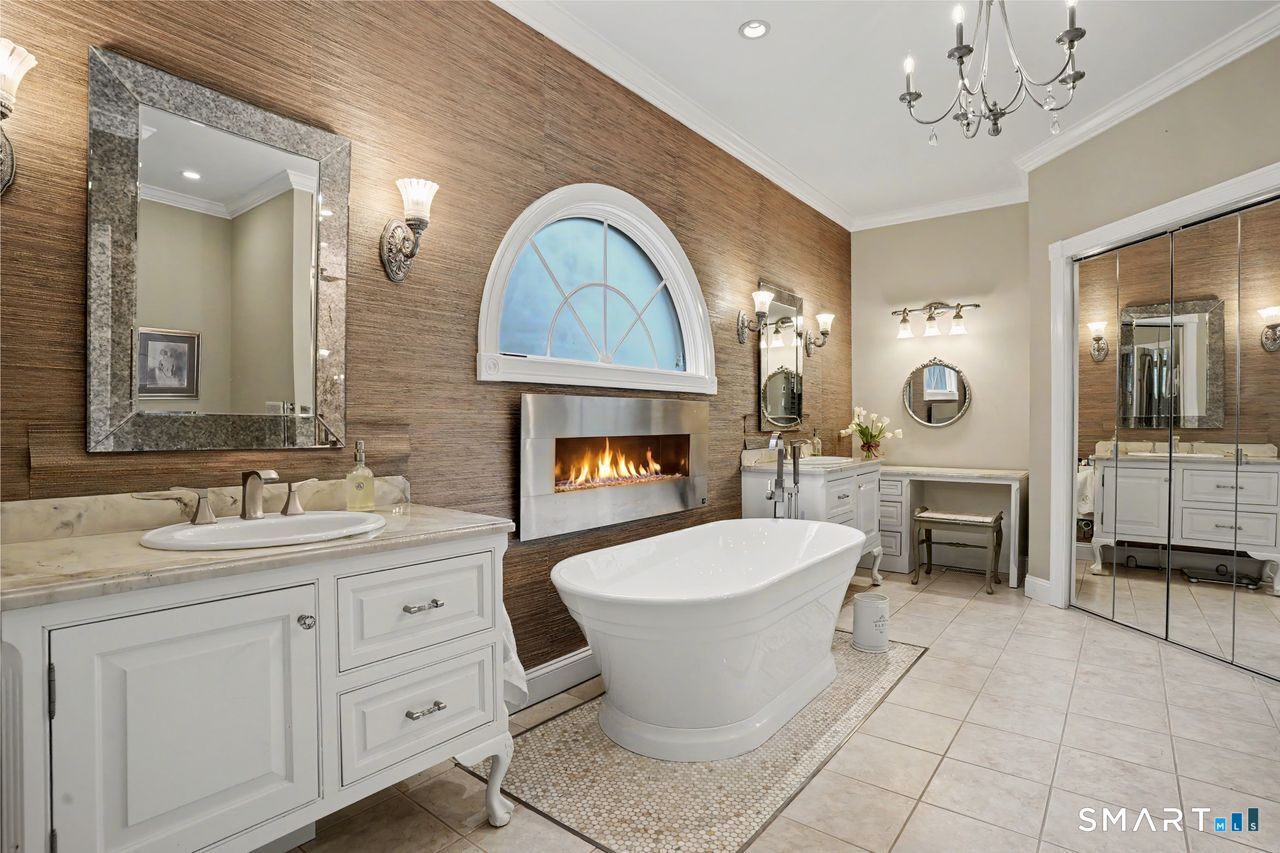 17 Meredith Lane New Milford CT 06776