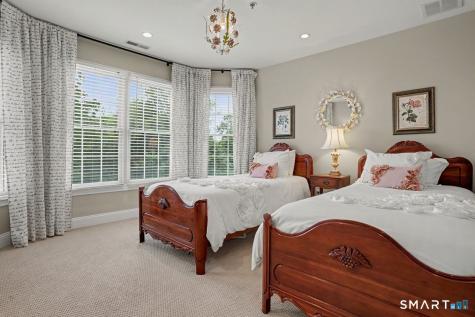 17 Meredith Lane New Milford CT 06776