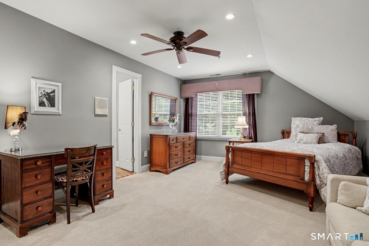 17 Meredith Lane New Milford CT 06776