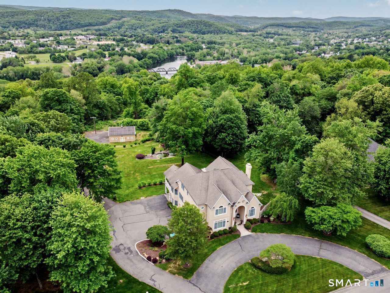 17 Meredith Lane New Milford CT 06776