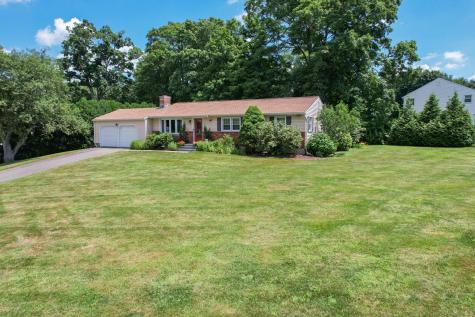 20 Club Lane Cheshire CT 06410