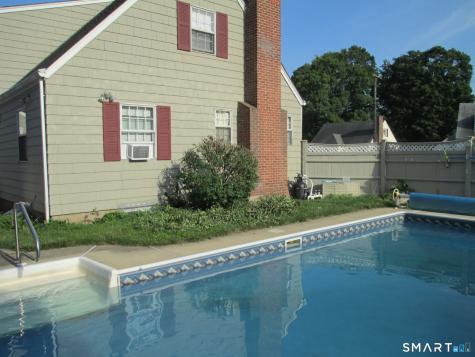 23 Linnmore Drive Manchester CT 06040
