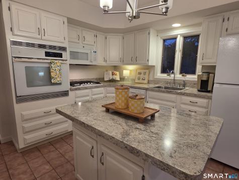 23 Linnmore Drive Manchester CT 06040