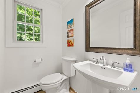 19 Laura Lane Oxford CT 06478