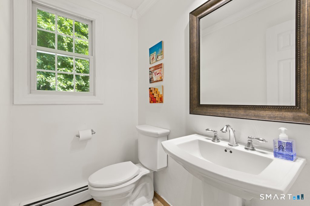 19 Laura Lane Oxford CT 06478
