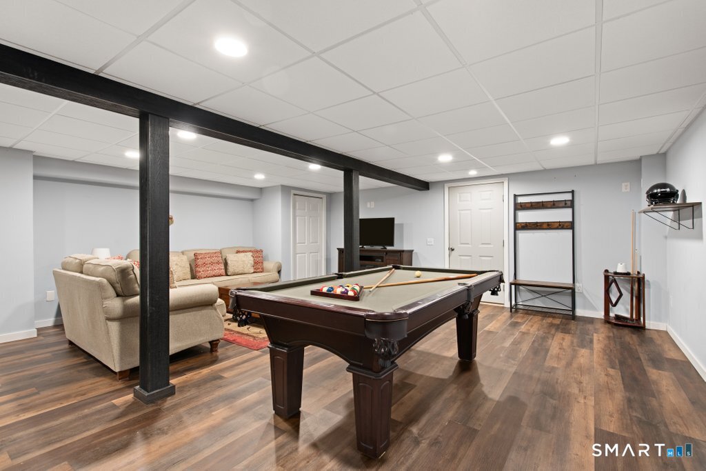 19 Laura Lane Oxford CT 06478