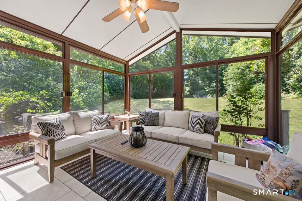 19 Laura Lane Oxford CT 06478