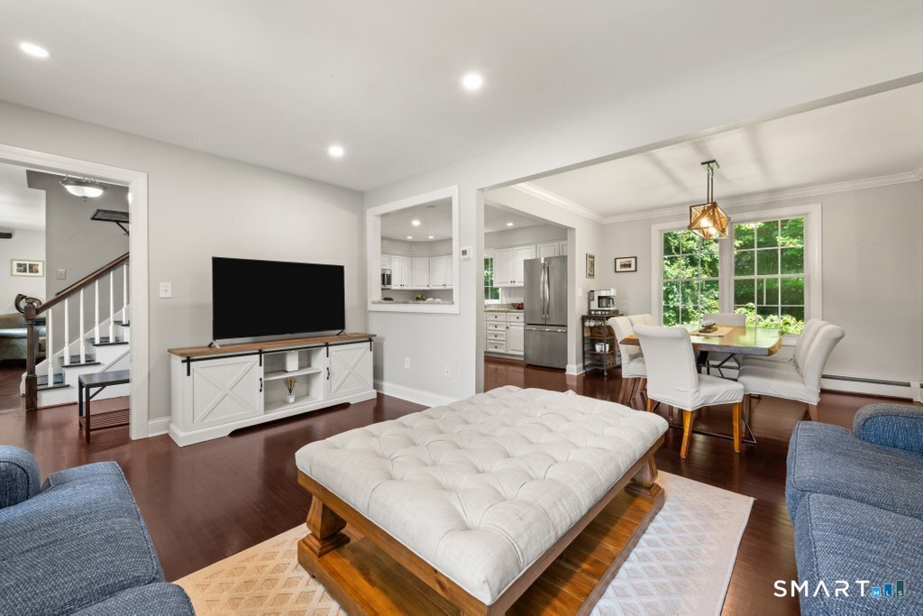 19 Laura Lane Oxford CT 06478