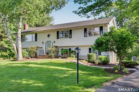 17 Green Hill Road Bethany CT 06524