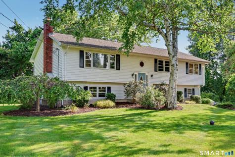 17 Green Hill Road Bethany CT 06524
