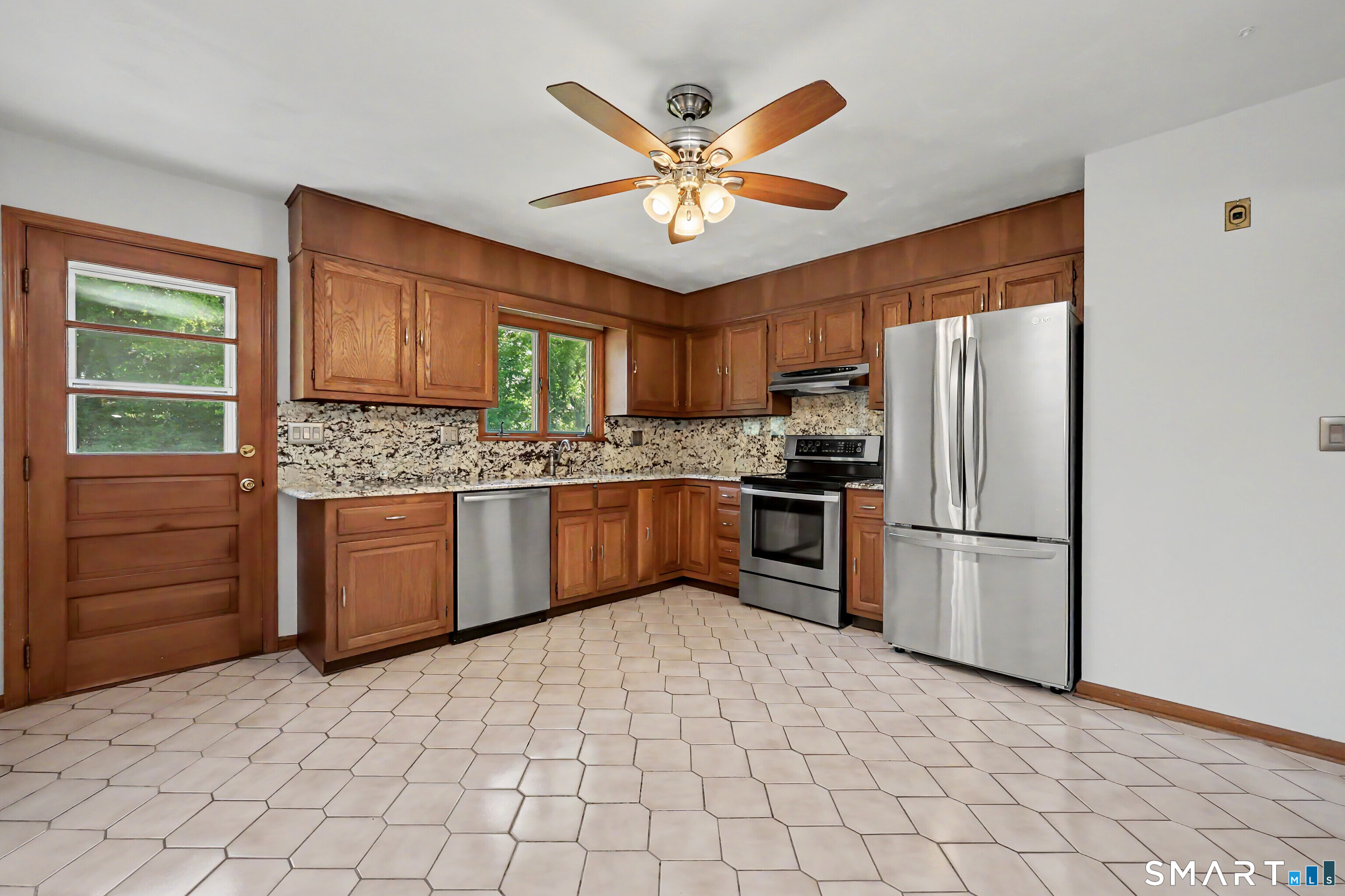 17 Green Hill Road Bethany CT 06524