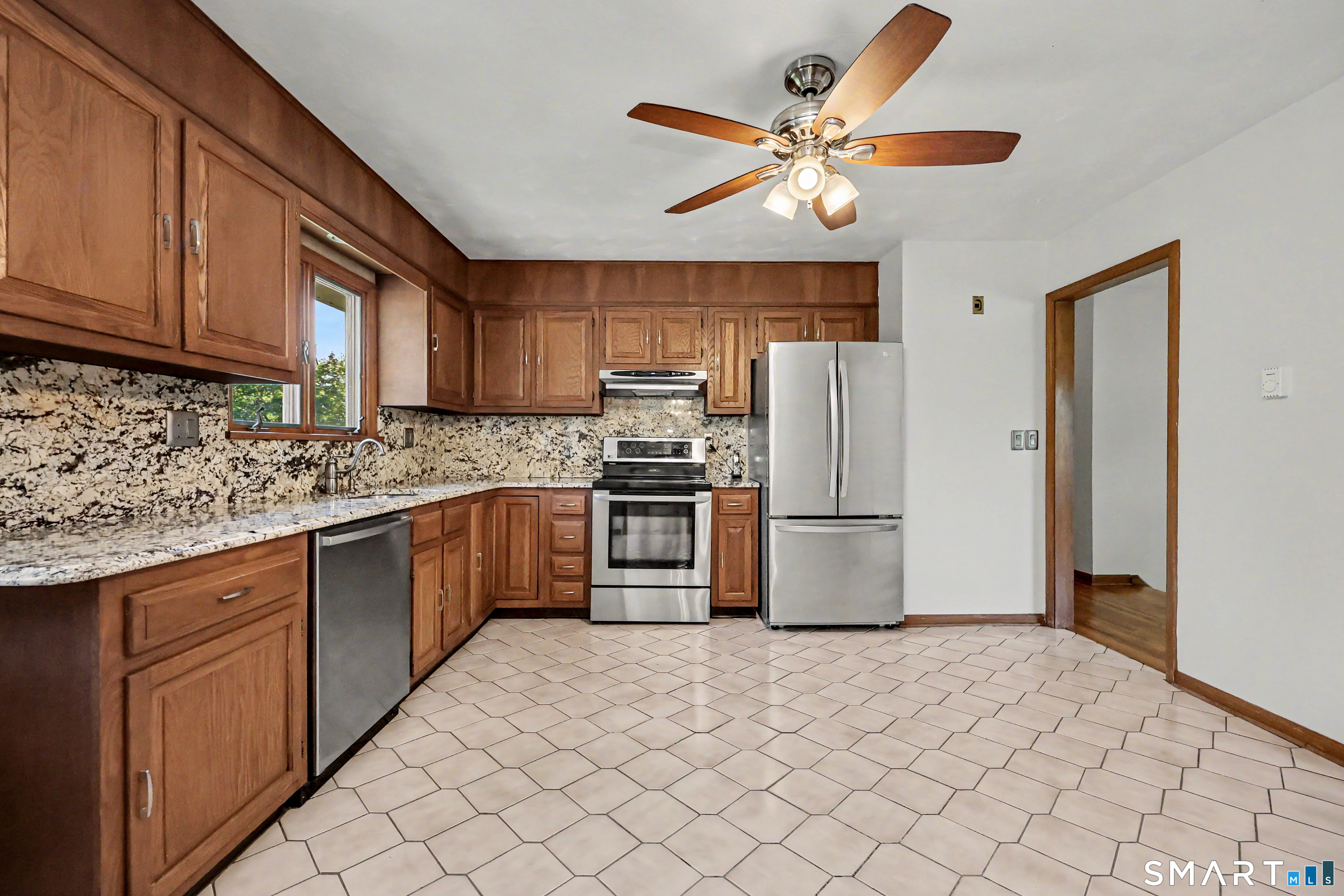 17 Green Hill Road Bethany CT 06524
