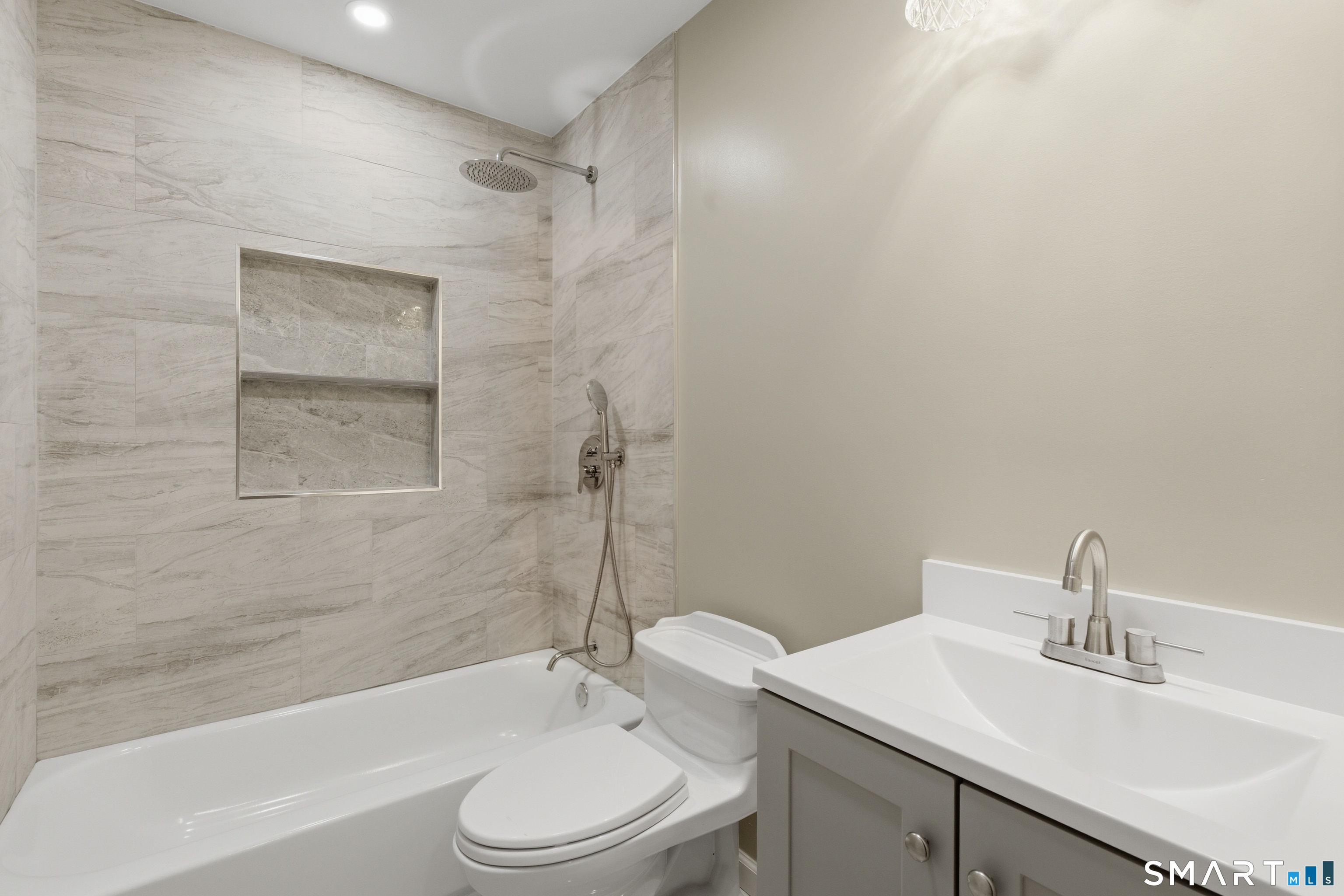 26 Crescent Drive Danbury CT 06810