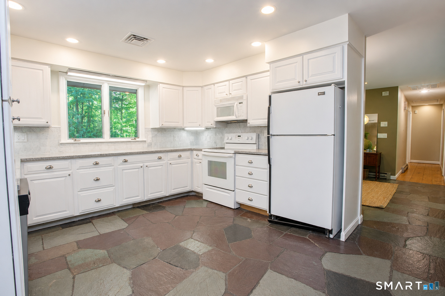 17 Wright Drive Avon CT 06001