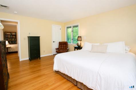 17 Wright Drive Avon CT 06001