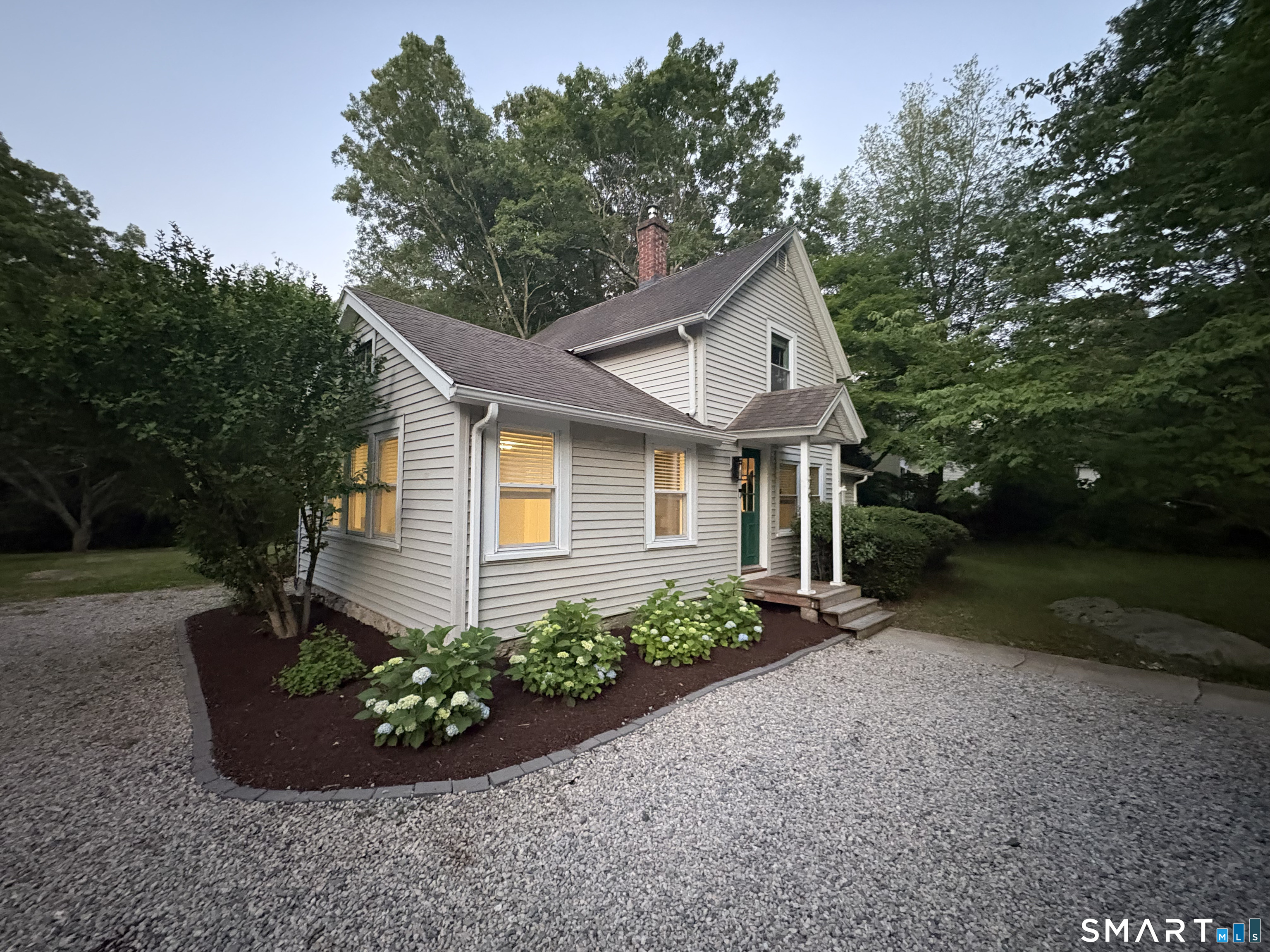 179 Niantic River Road Waterford CT 06385