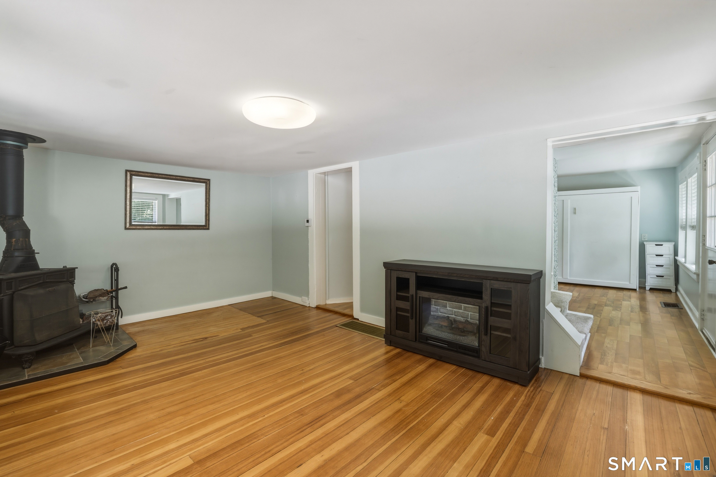 179 Niantic River Road Waterford CT 06385