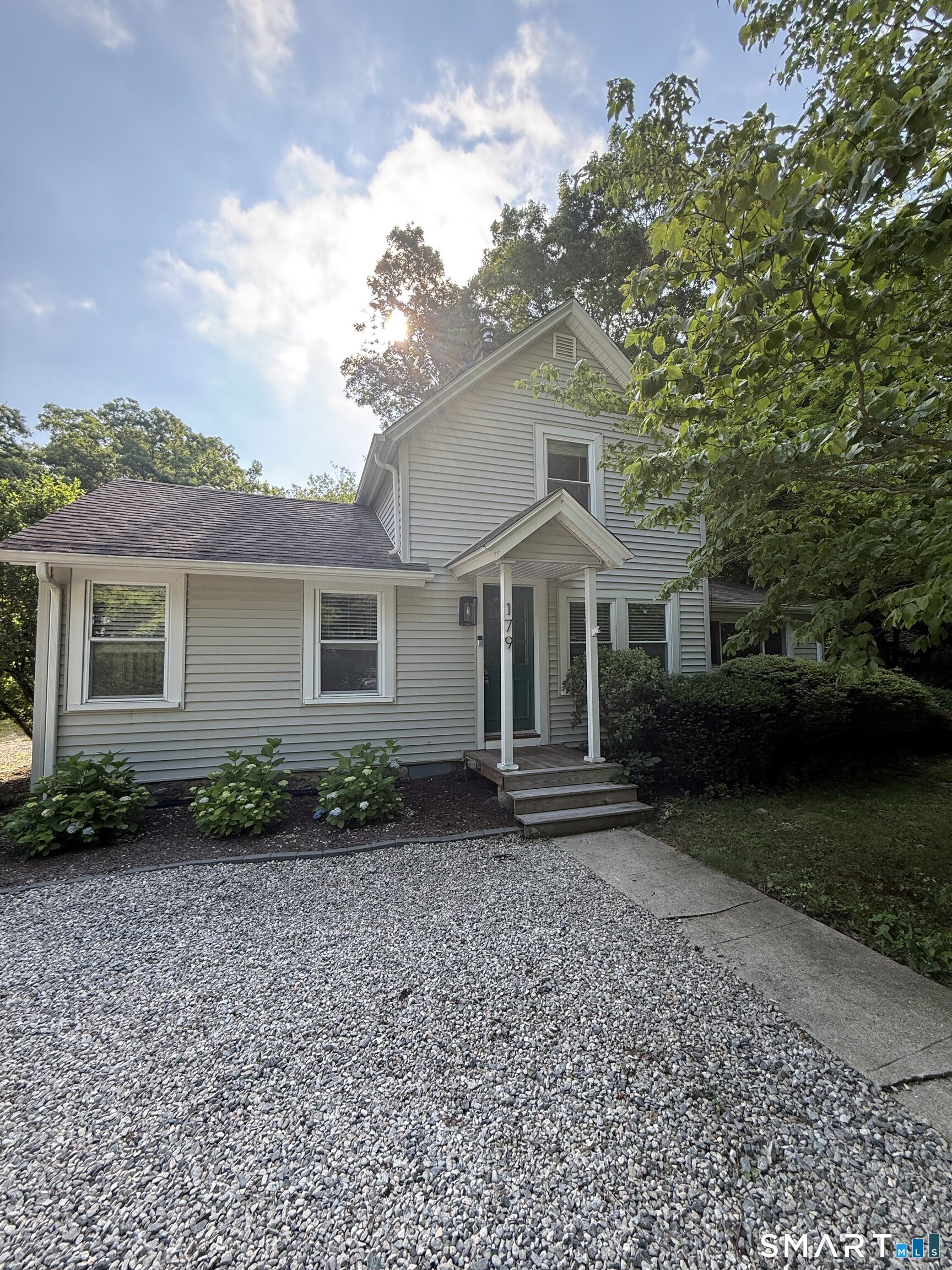 179 Niantic River Road Waterford CT 06385