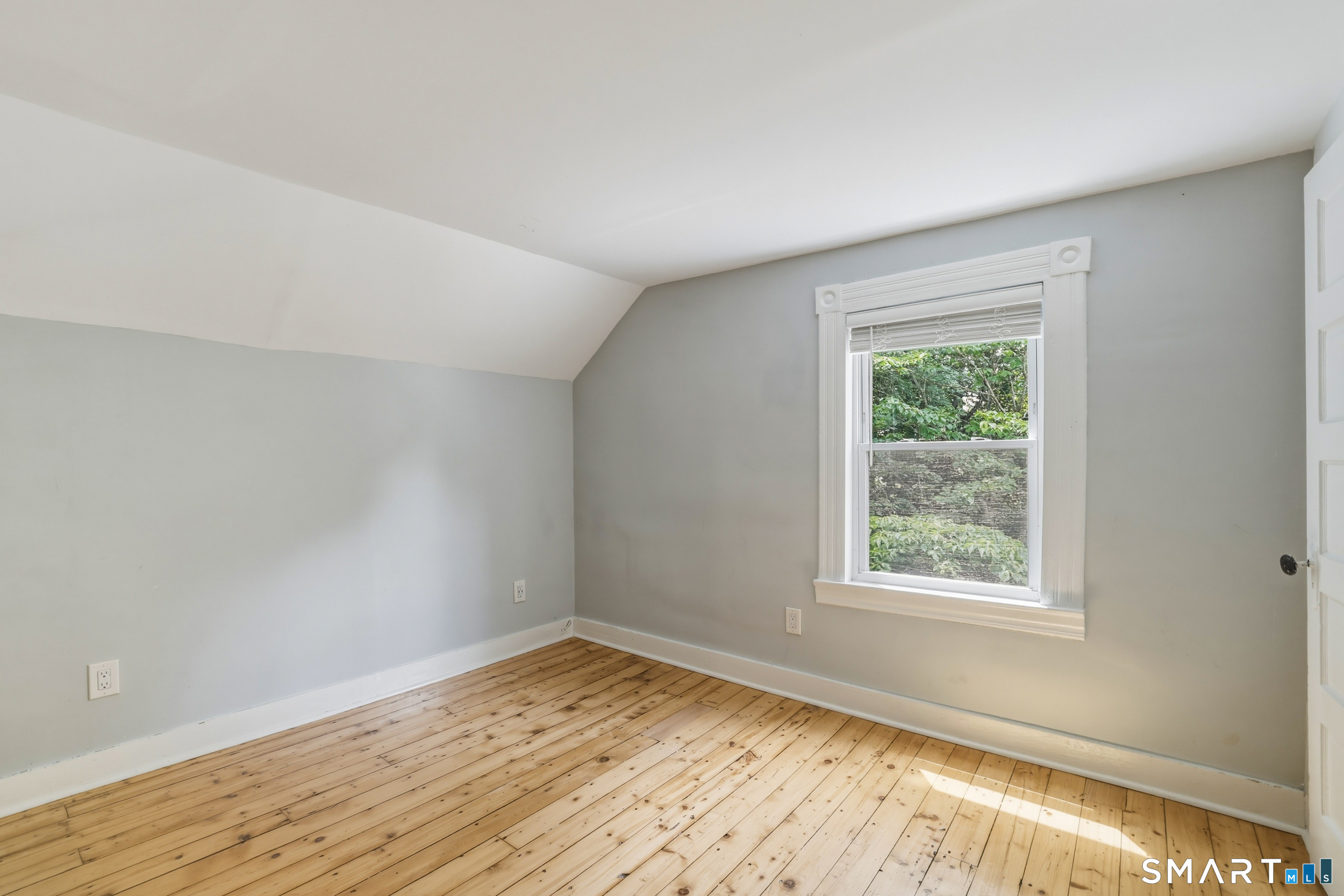 179 Niantic River Road Waterford CT 06385