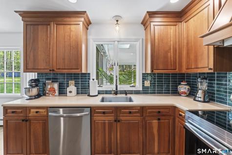 7 Arapaho Road Brookfield CT 06804