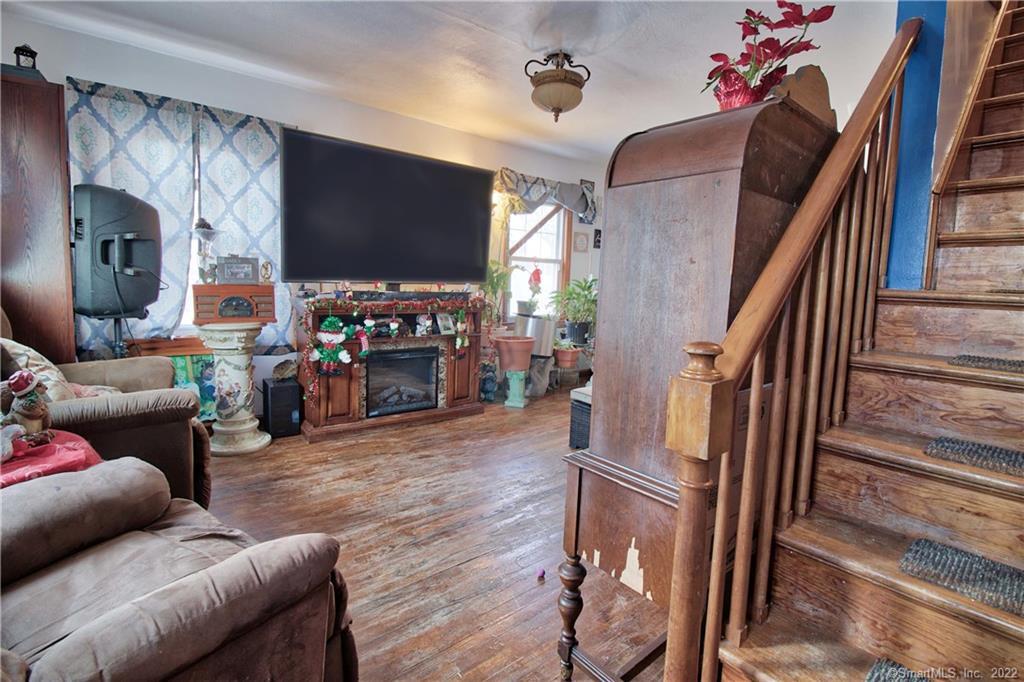 250 Wall Street Waterbury CT 06704