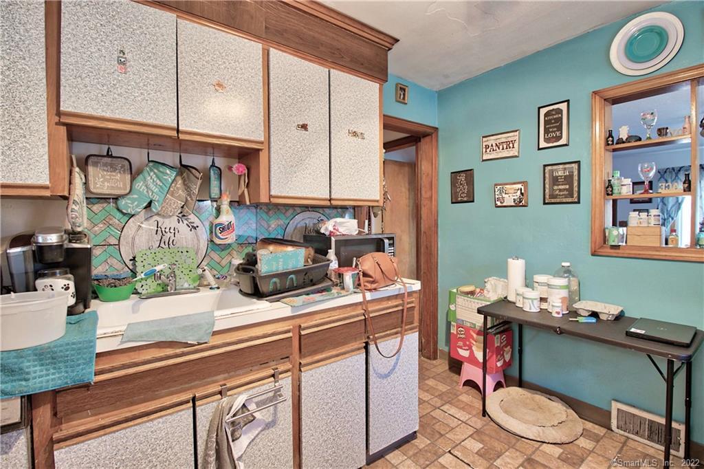 250 Wall Street Waterbury CT 06704