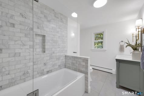 20 North Road East Granby CT 06026