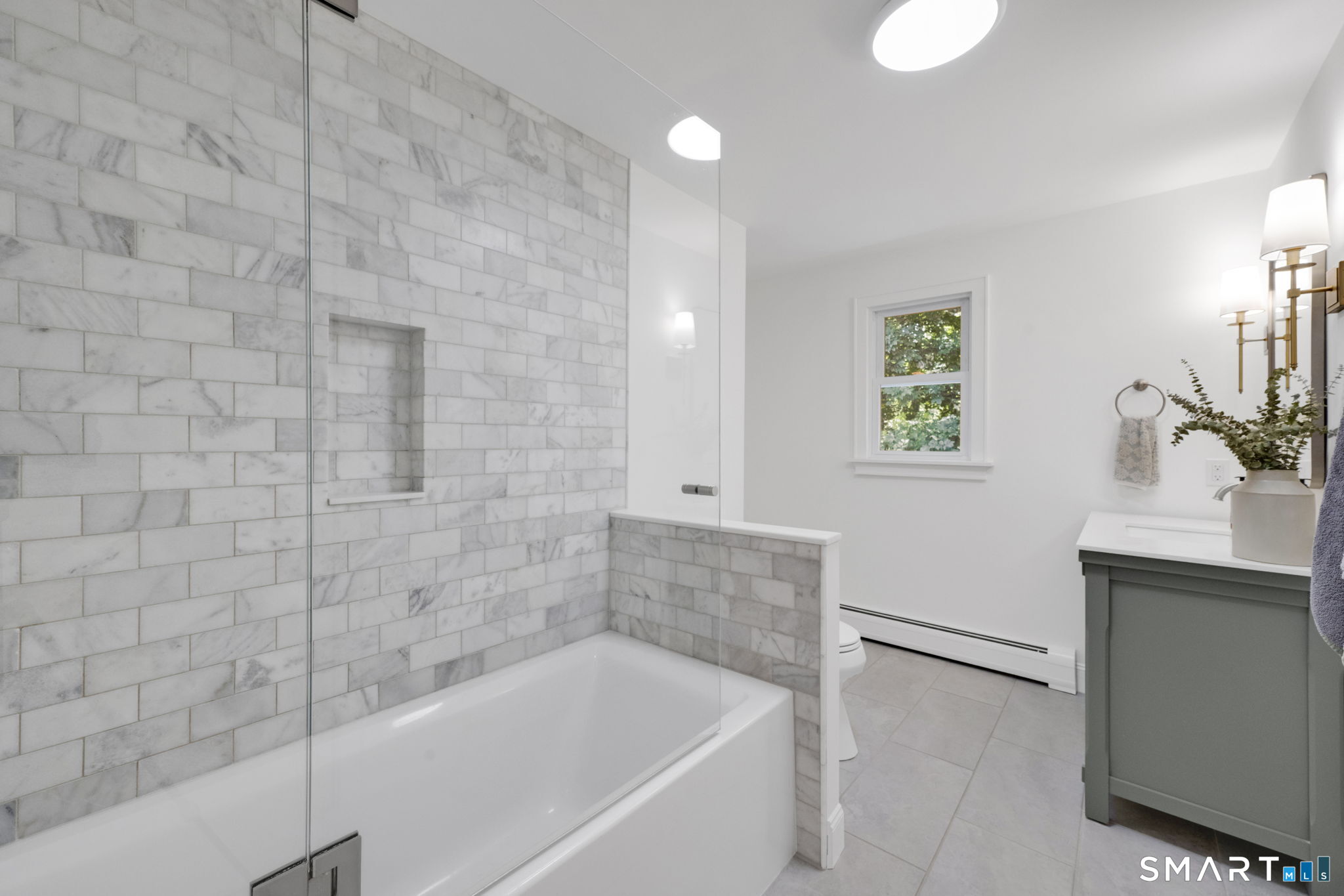 20 North Road East Granby CT 06026