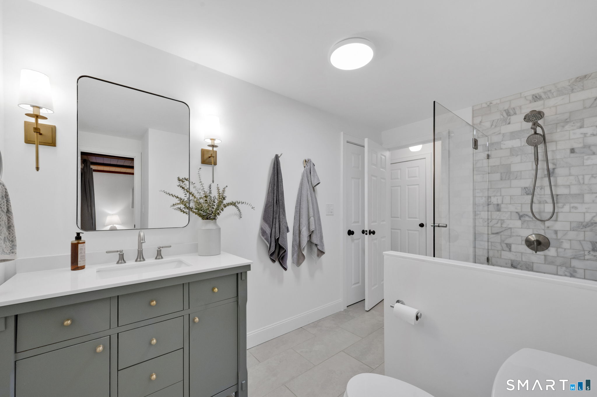 20 North Road East Granby CT 06026