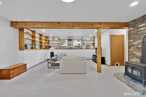 20 North Road East Granby CT 06026